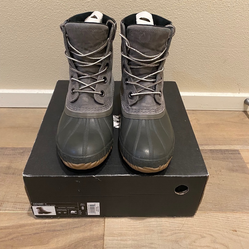 Sorel - Men's Cheyanne II Lace Duck Boot Size 8